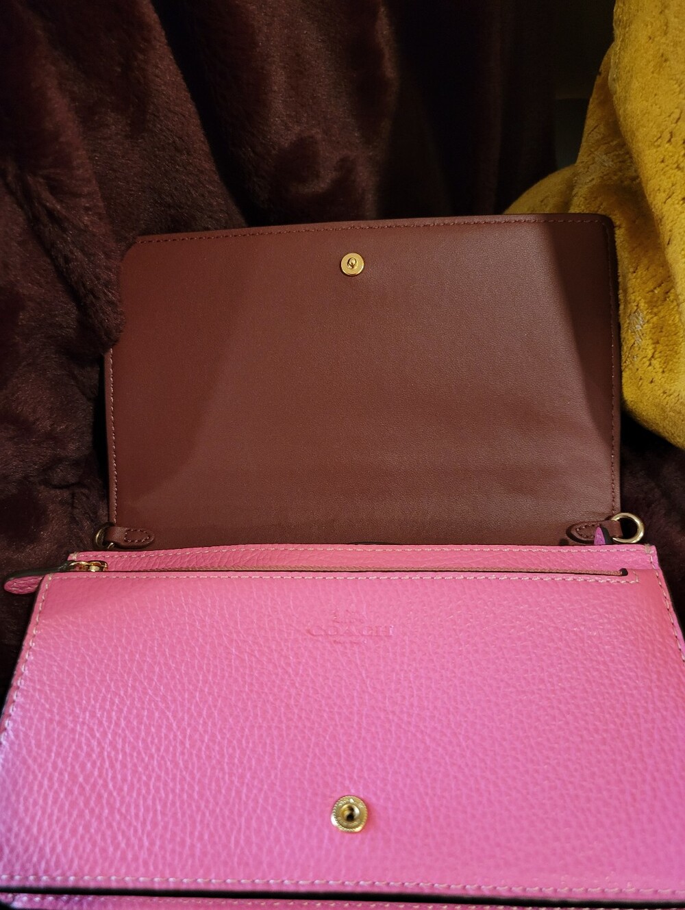 Coach NWOT Pink Cartoon Anna Foldover Clutch Crossbody With Trompe L'oeil Print - Picture 5 of 10